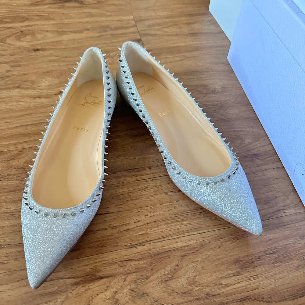 CHRISTIAN LOUBOUTIN Anjalina Spike Flat In Silver